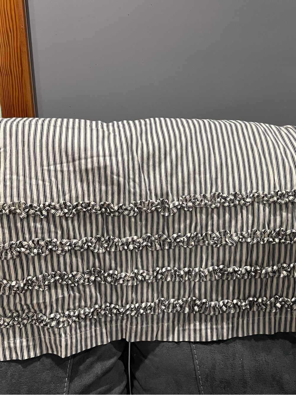 Pottery Barn Striped Black and Off White shower Curtain and 2 small hand towels